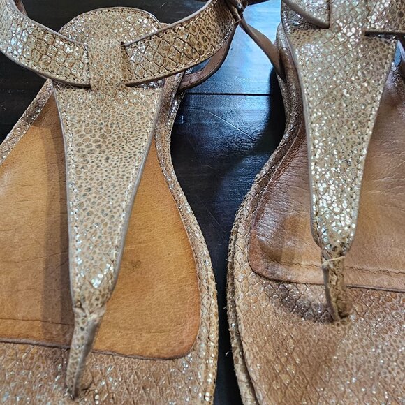 Gentle Souls Kenneth Cole Leather Gold Adjustable Ankle Sandal Thongs Size 9 - Picture 2 of 13